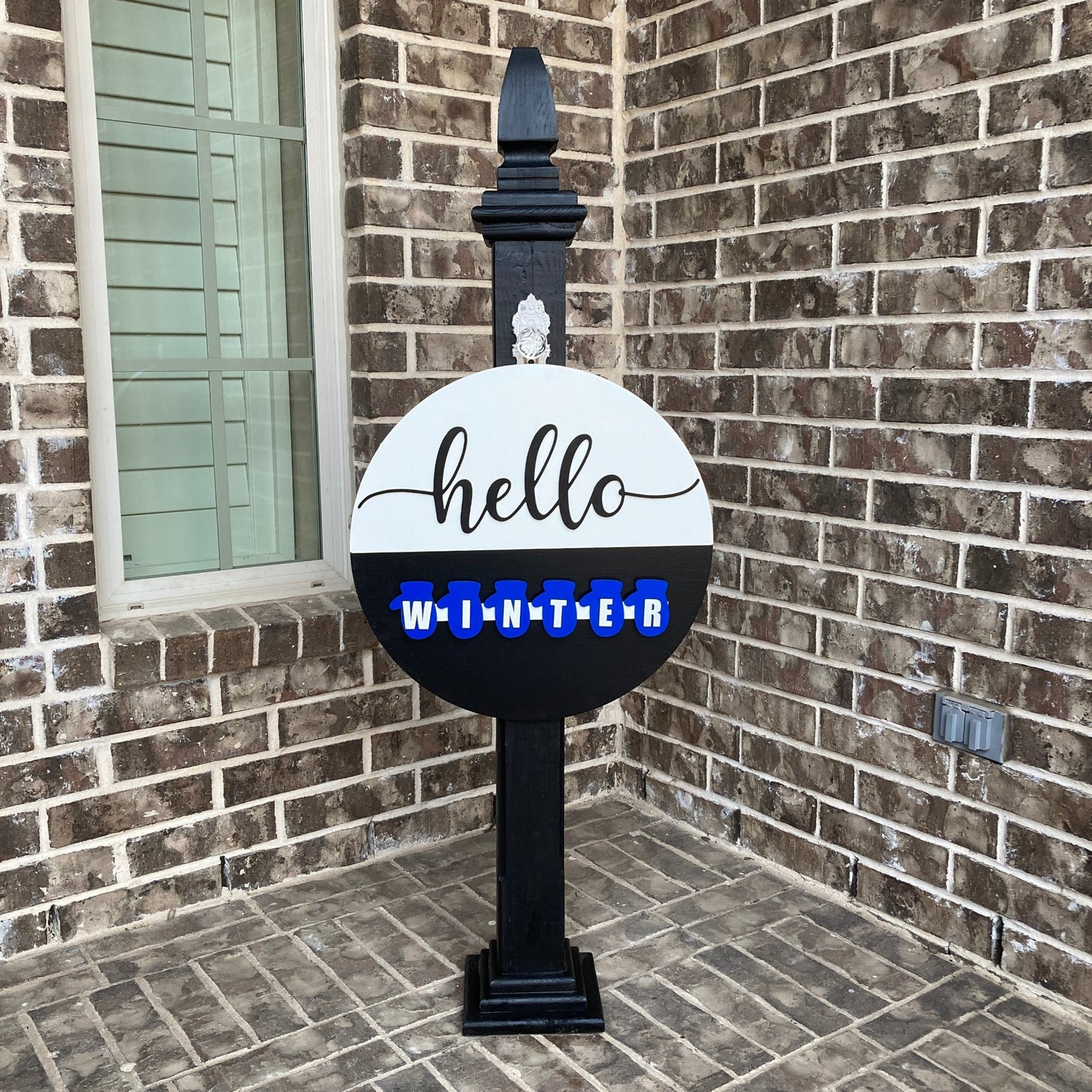 3D Seasons Sign (round)