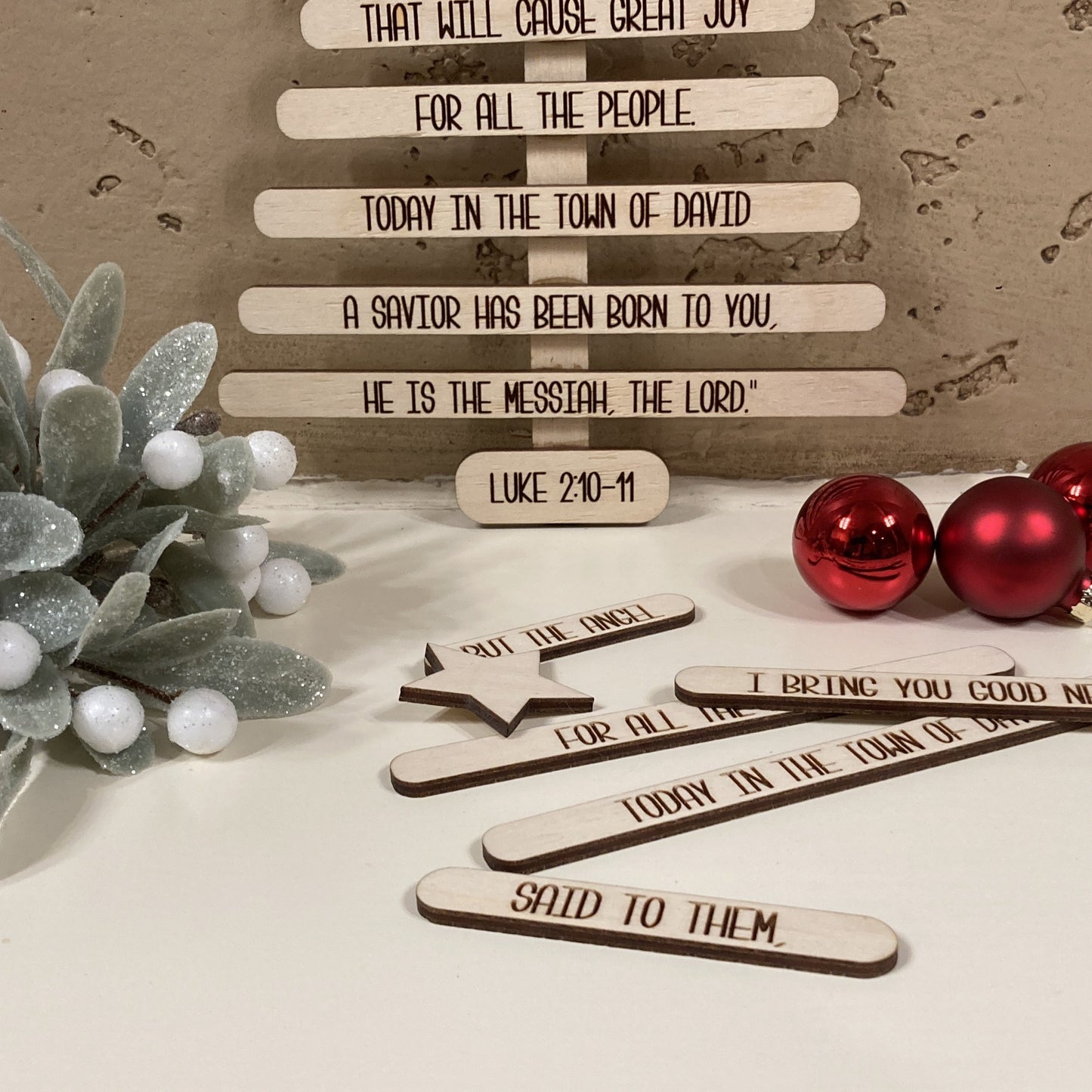 DIY Christmas Tree with Luke 2:10-11